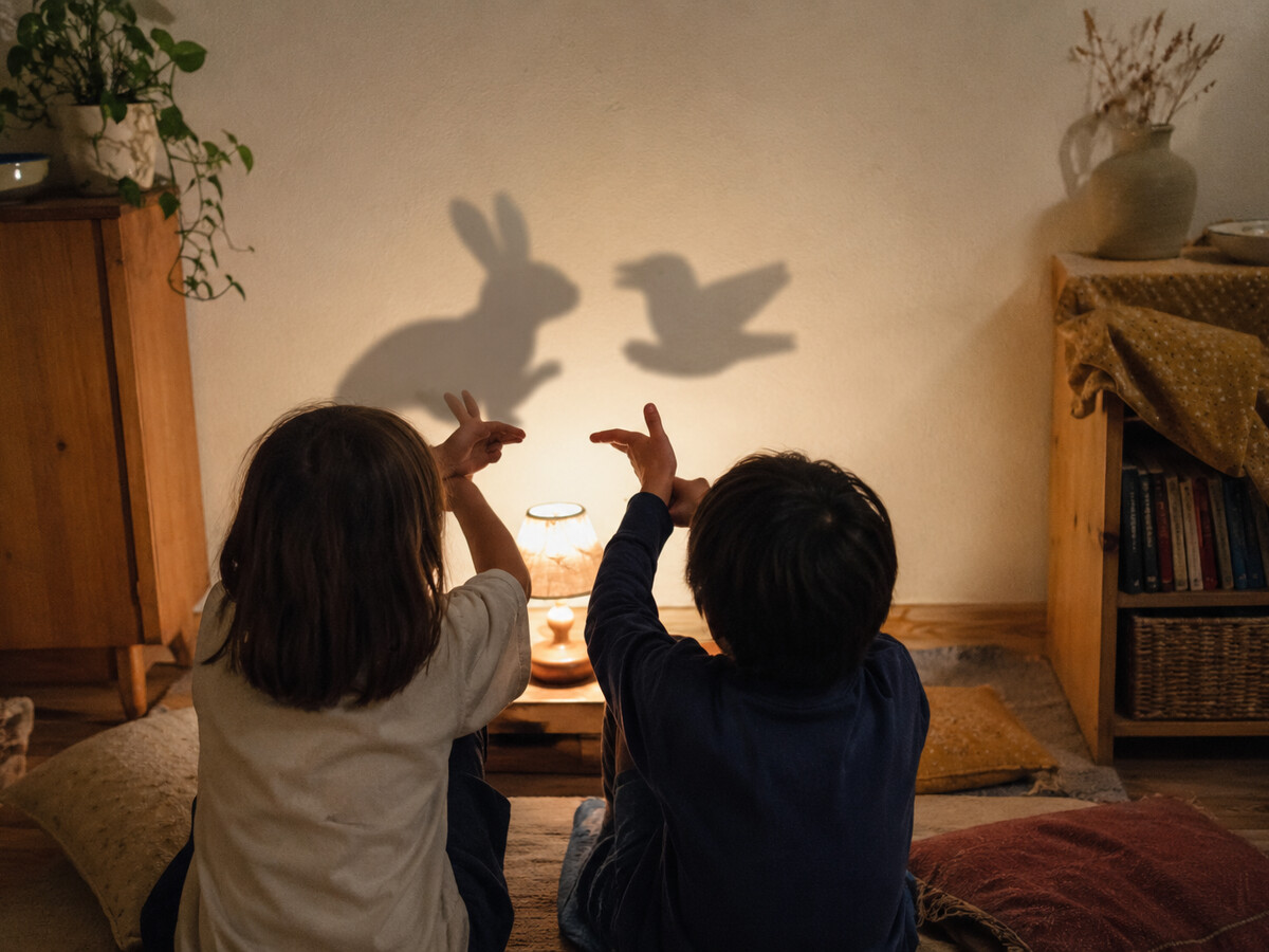 Shadow puppet theatre game